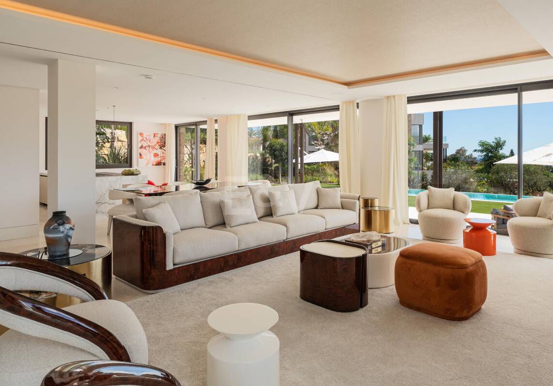 Impresionante Villa de Lujo a Estrenar en Marbella Hill Club