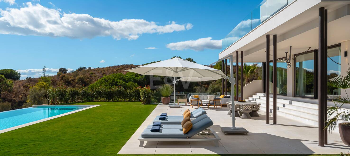 Stunning Brand New Luxury Villa in Marbella Hill Club