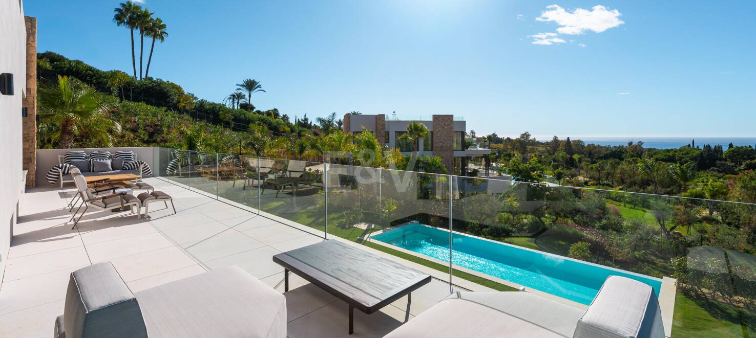 Stunning Brand New Luxury Villa in Marbella Hill Club