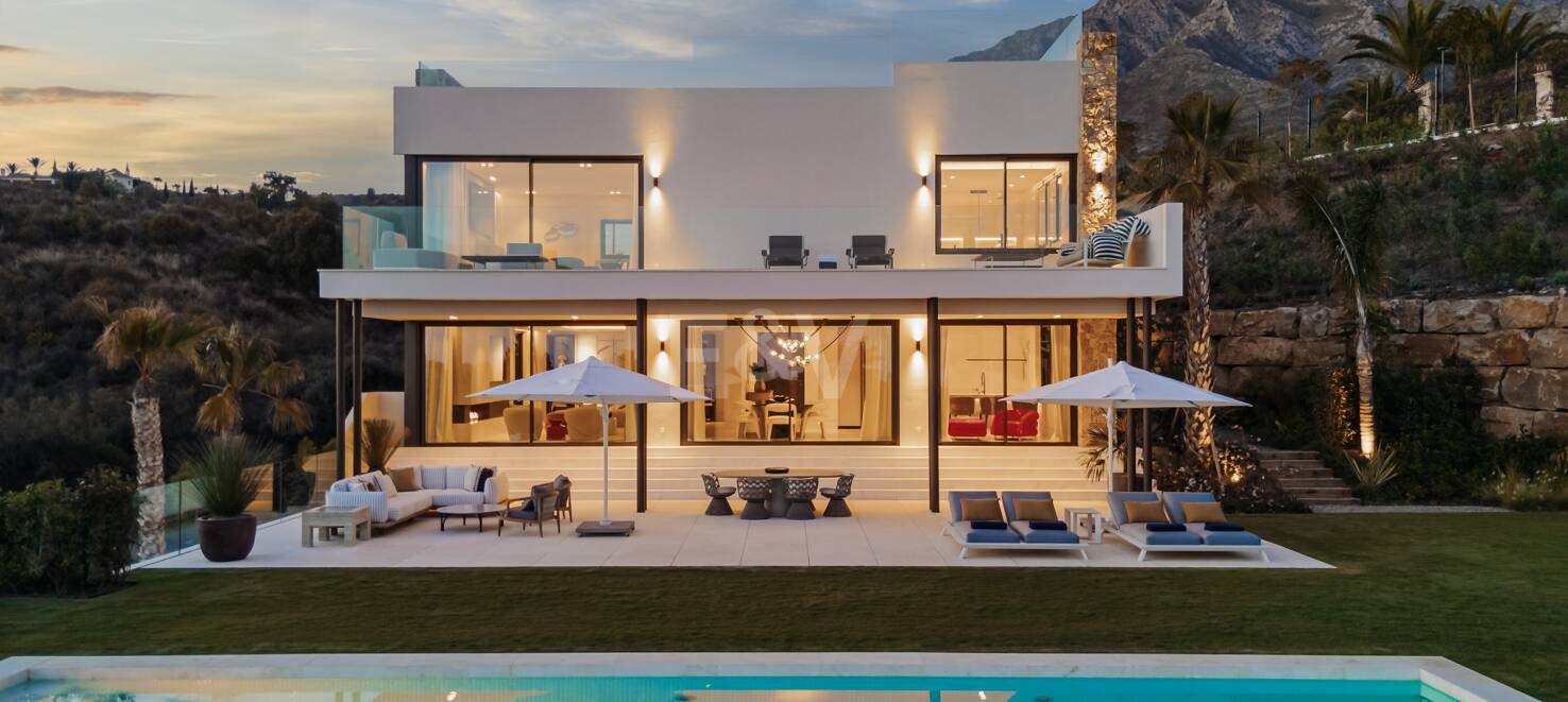 Stunning Brand New Luxury Villa in Marbella Hill Club