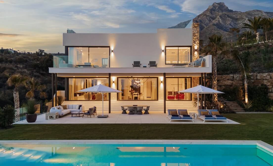 Atemberaubende brandneue Luxusvilla im Marbella Hill Club