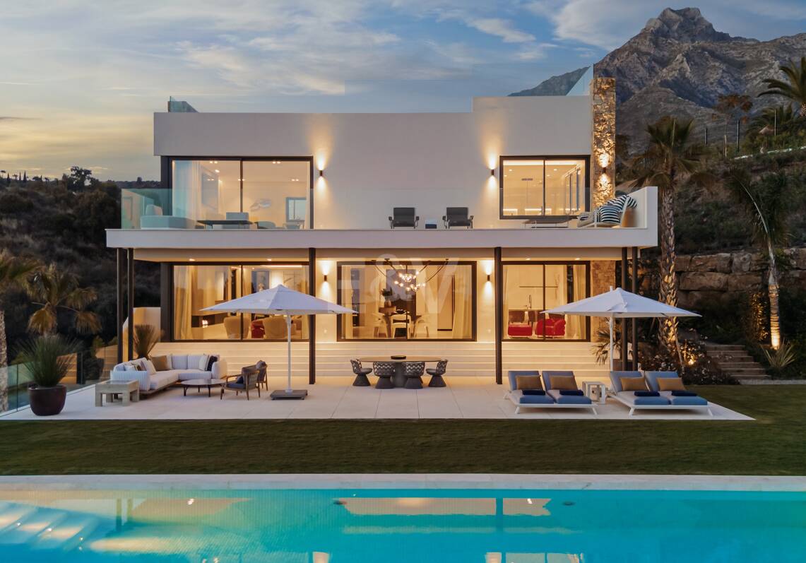 Impresionante Villa de Lujo a Estrenar en Marbella Hill Club