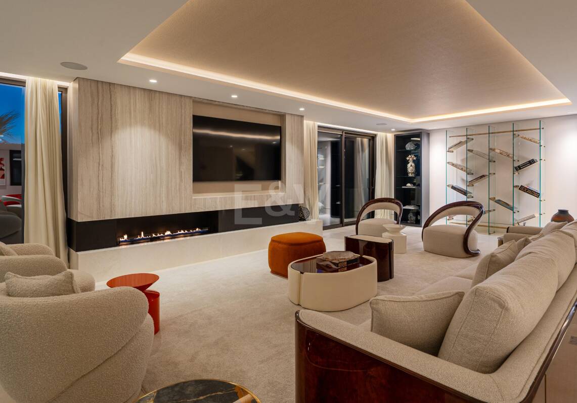 Impresionante Villa de Lujo a Estrenar en Marbella Hill Club