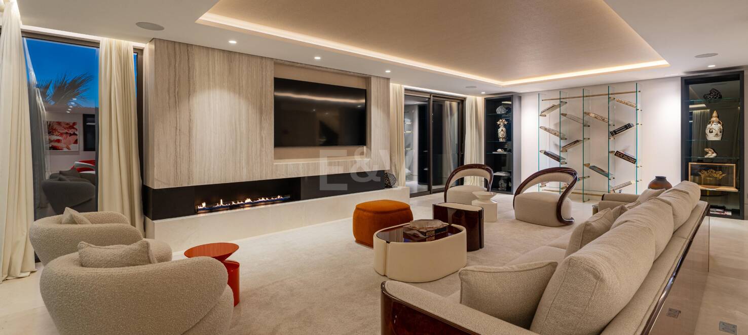 Stunning Brand New Luxury Villa in Marbella Hill Club