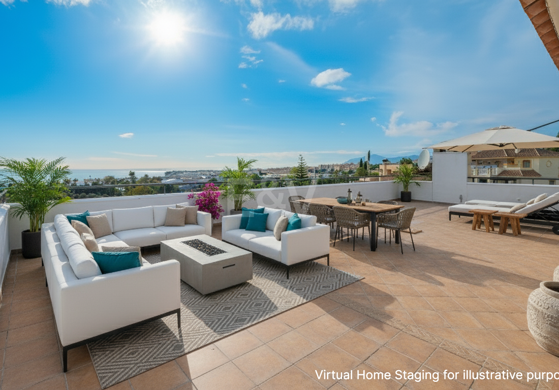 Villa Luminosa con Vistas Panorámicas al Mar y Solárium en la Azotea