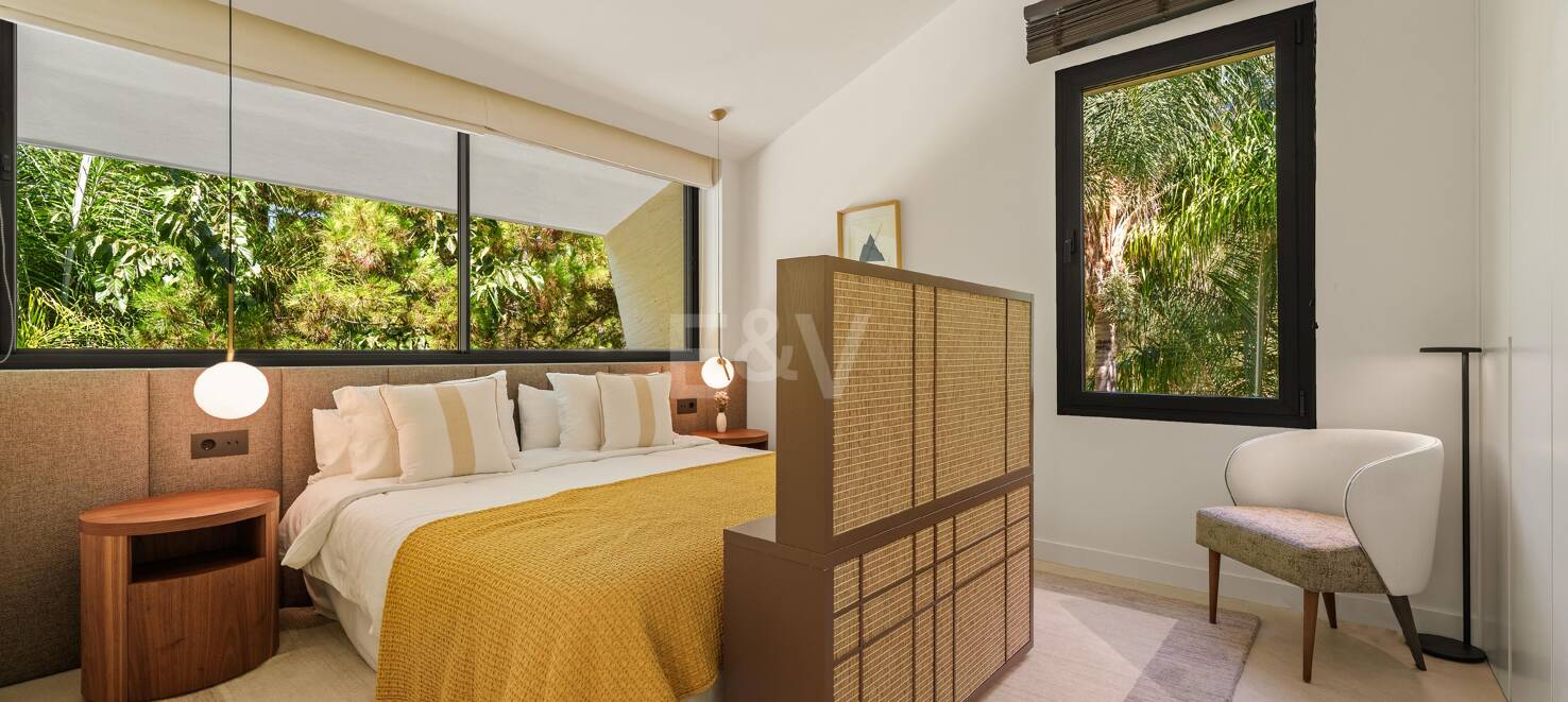 Vivienda Contemporánea Refinada: Diseño, Comodidad y Privacidad Combinados