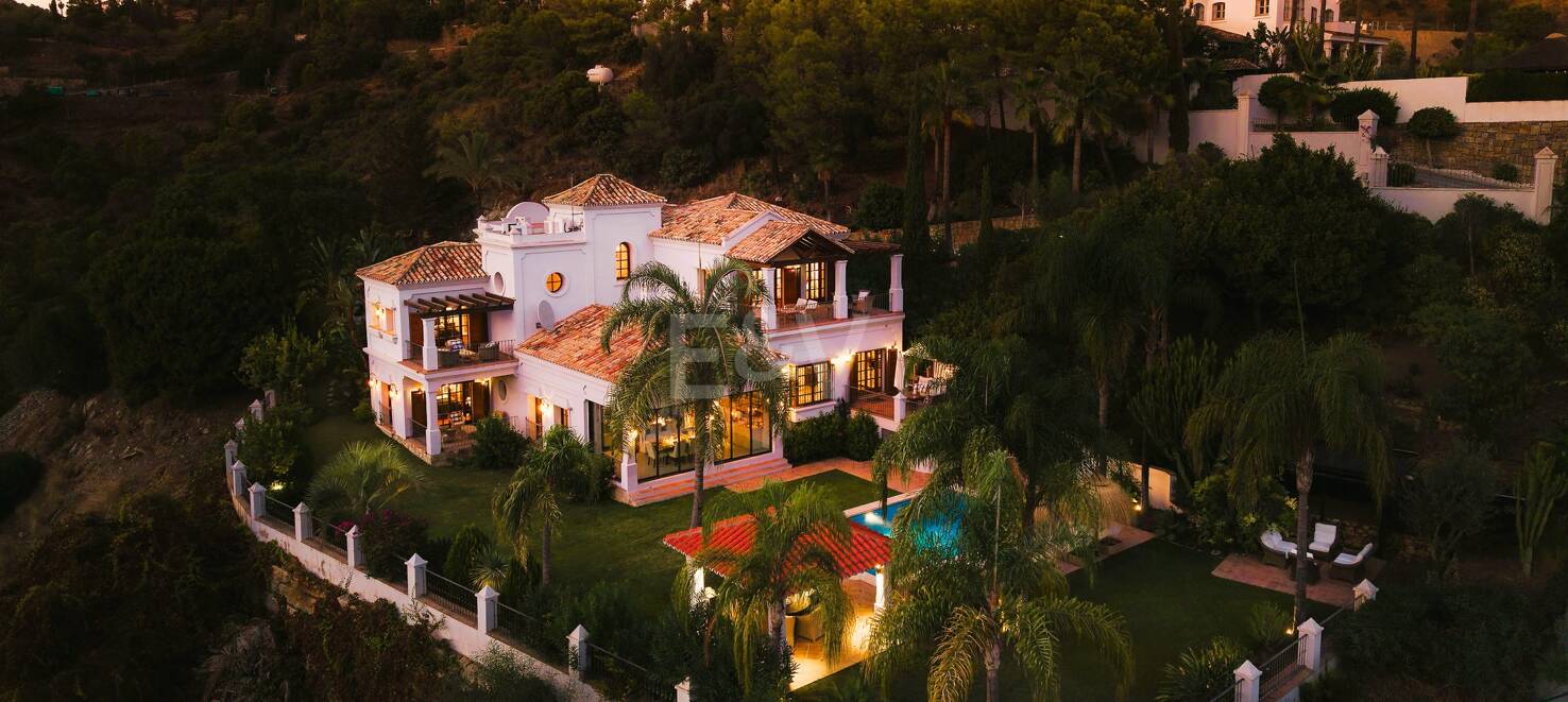 Eleganter andalusischer Rückzugsort mit zeitlosem Charme in El Madroñal