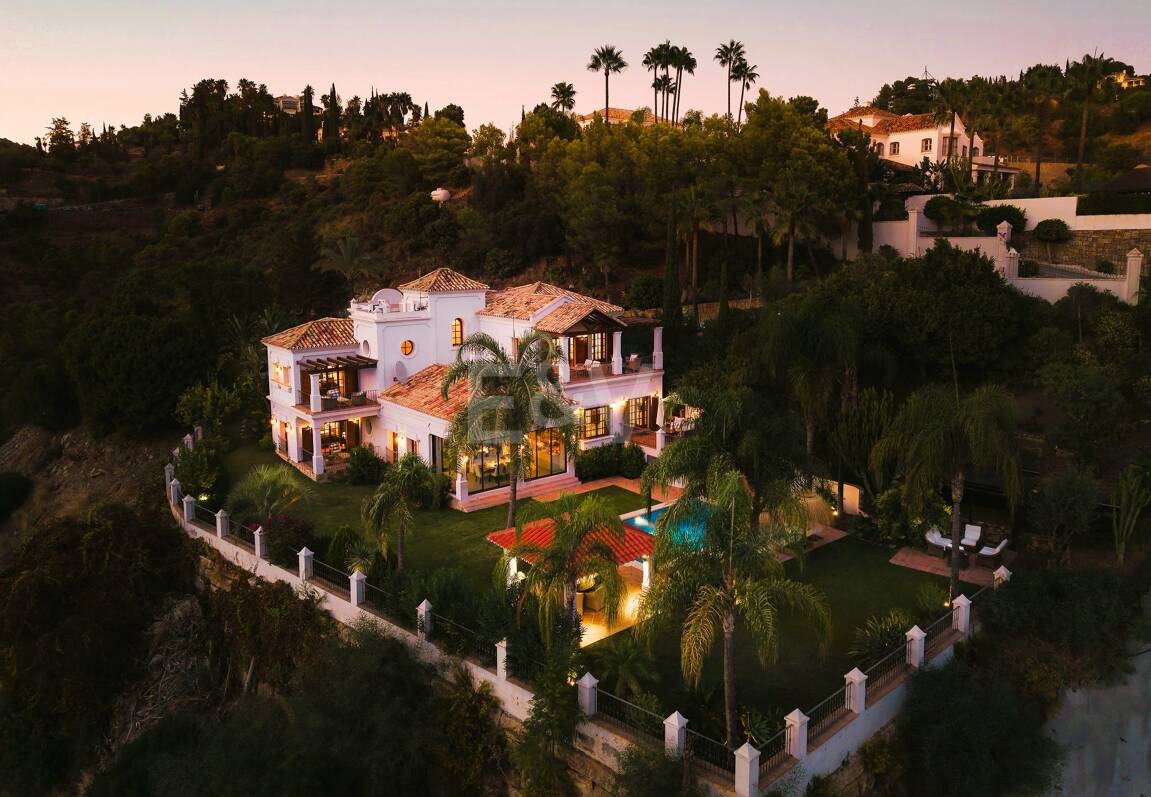 Eleganter andalusischer Rückzugsort mit zeitlosem Charme in El Madroñal