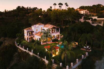 Eleganter andalusischer Rückzugsort mit zeitlosem Charme in El Madroñal