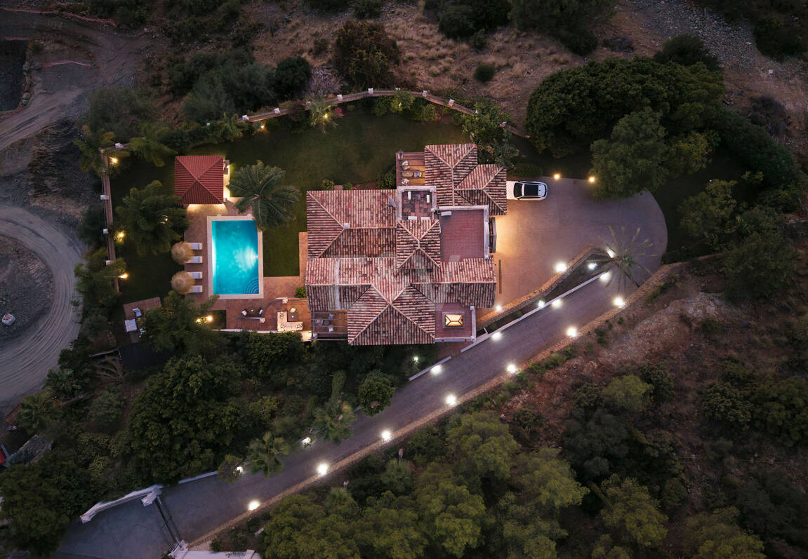 Eleganter andalusischer Rückzugsort mit zeitlosem Charme in El Madroñal