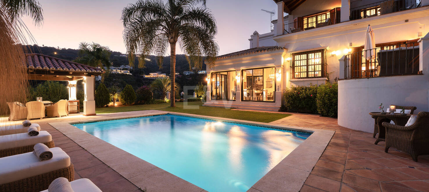 Eleganter andalusischer Rückzugsort mit zeitlosem Charme in El Madroñal