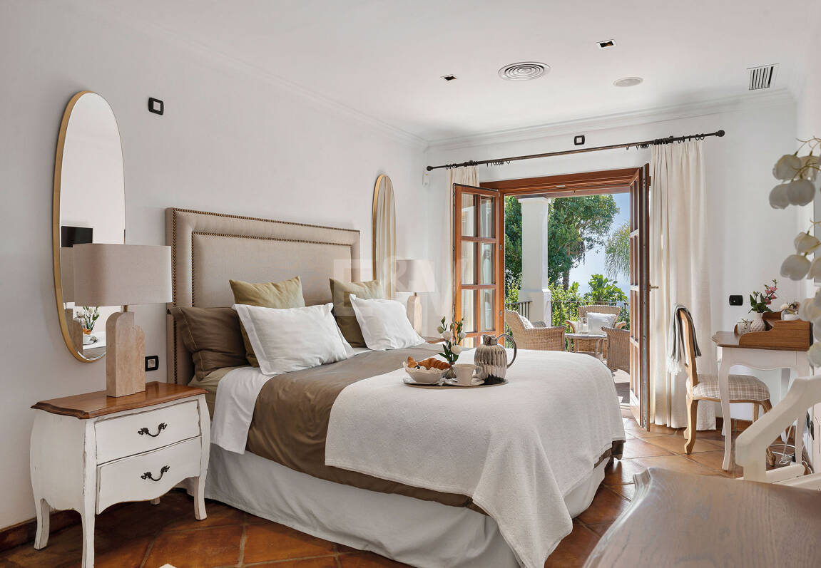 Eleganter andalusischer Rückzugsort mit zeitlosem Charme in El Madroñal
