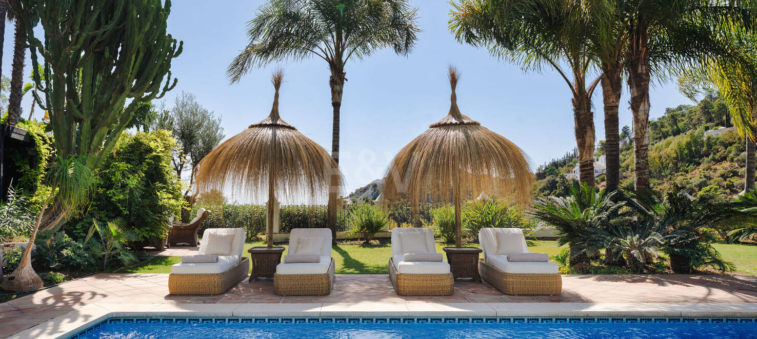 Eleganter andalusischer Rückzugsort mit zeitlosem Charme in El Madroñal