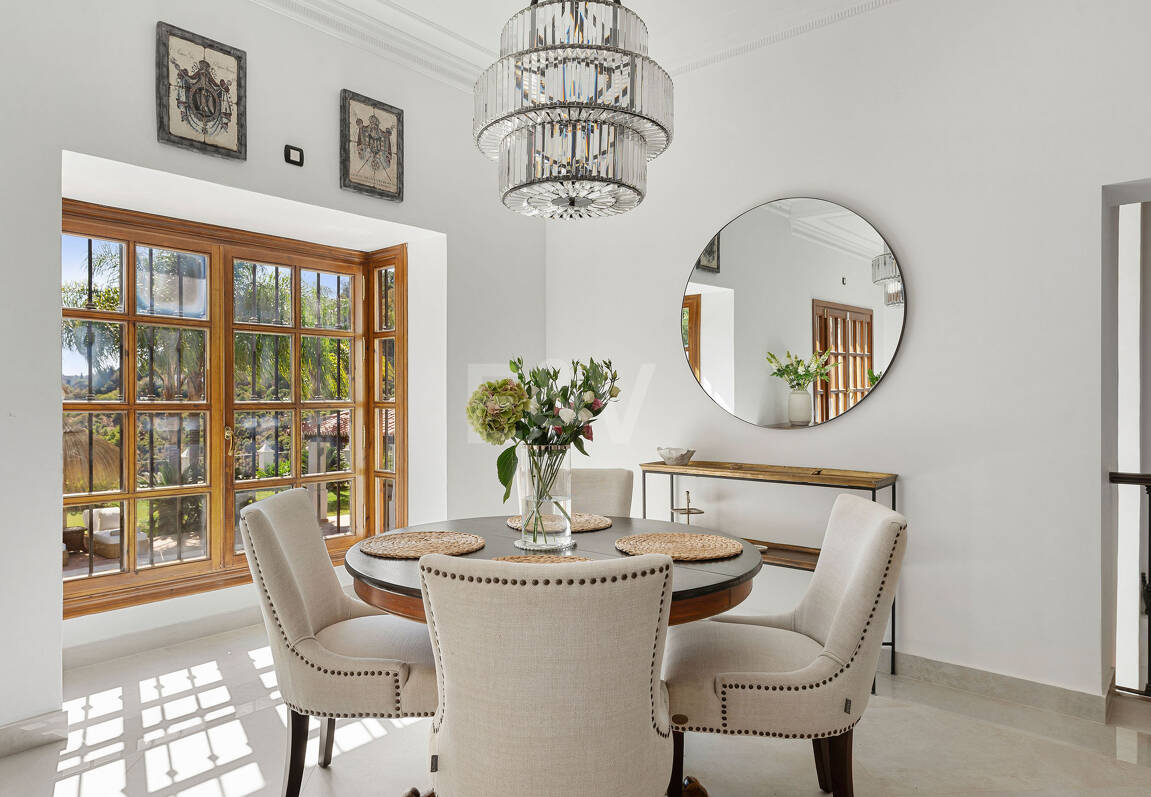 Eleganter andalusischer Rückzugsort mit zeitlosem Charme in El Madroñal