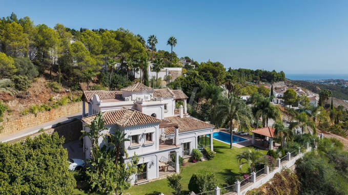 Elegancki rekolekcja Andaluzji z ponadczasowym Charm w El Madroñal