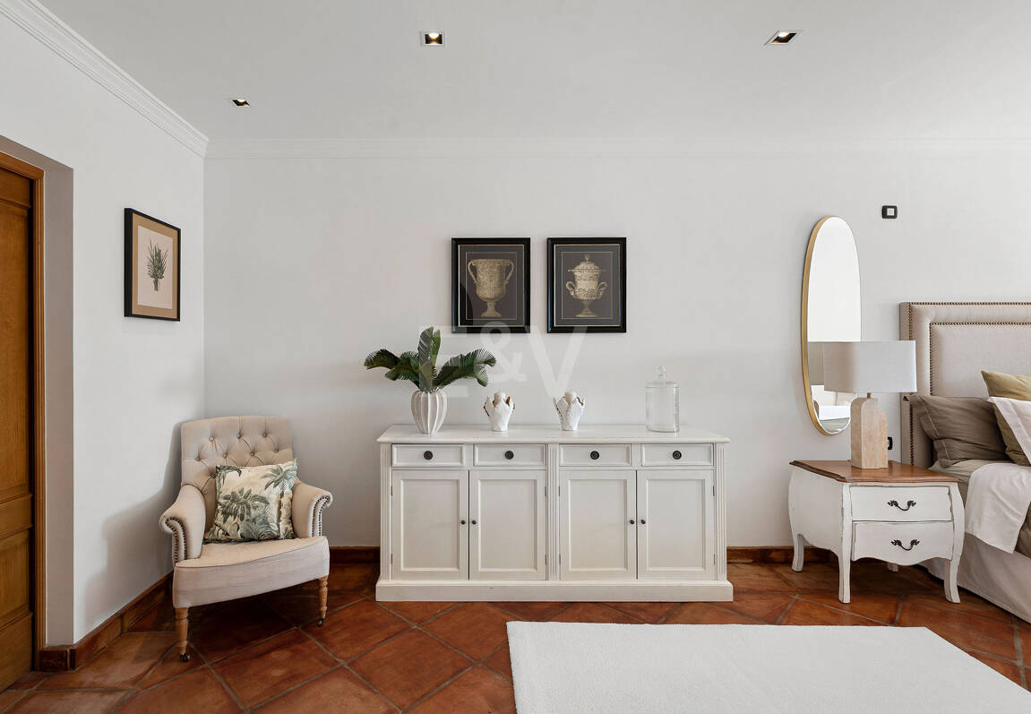 Eleganter andalusischer Rückzugsort mit zeitlosem Charme in El Madroñal