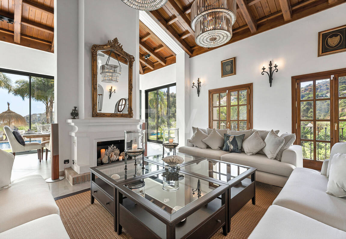 Eleganter andalusischer Rückzugsort mit zeitlosem Charme in El Madroñal