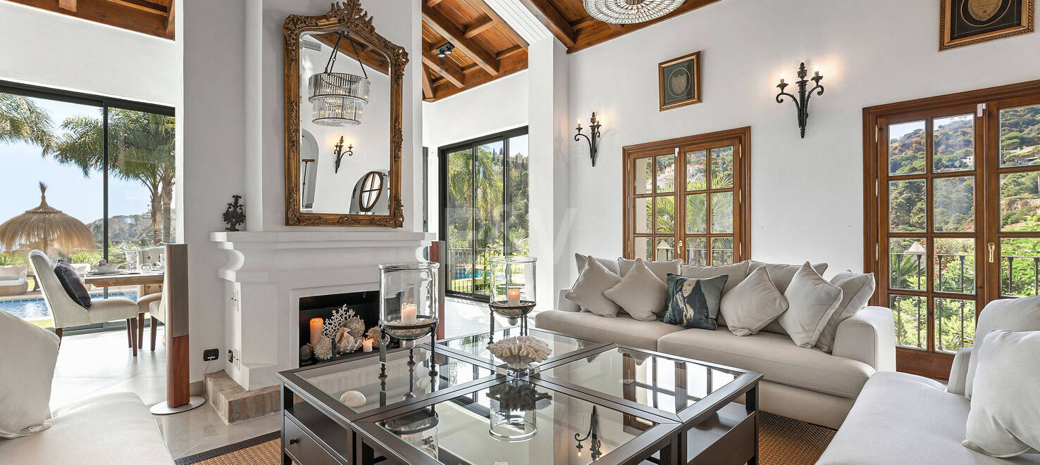 Eleganter andalusischer Rückzugsort mit zeitlosem Charme in El Madroñal