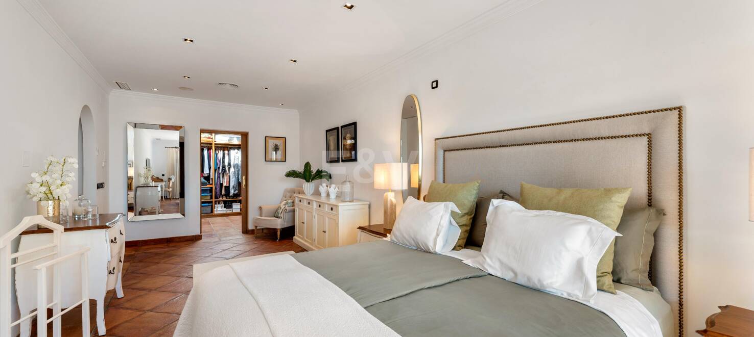 Eleganter andalusischer Rückzugsort mit zeitlosem Charme in El Madroñal