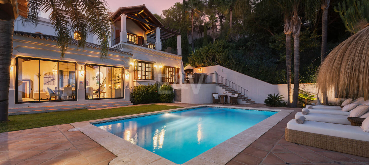 Eleganter andalusischer Rückzugsort mit zeitlosem Charme in El Madroñal