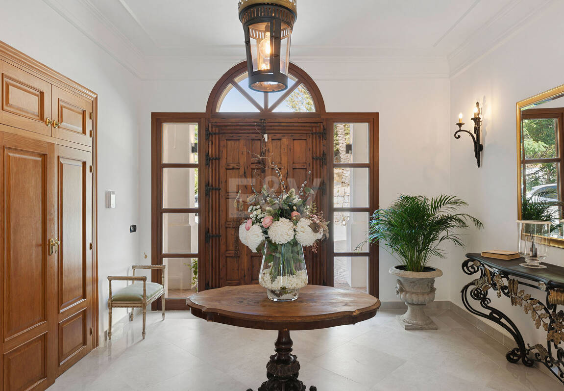 Eleganter andalusischer Rückzugsort mit zeitlosem Charme in El Madroñal