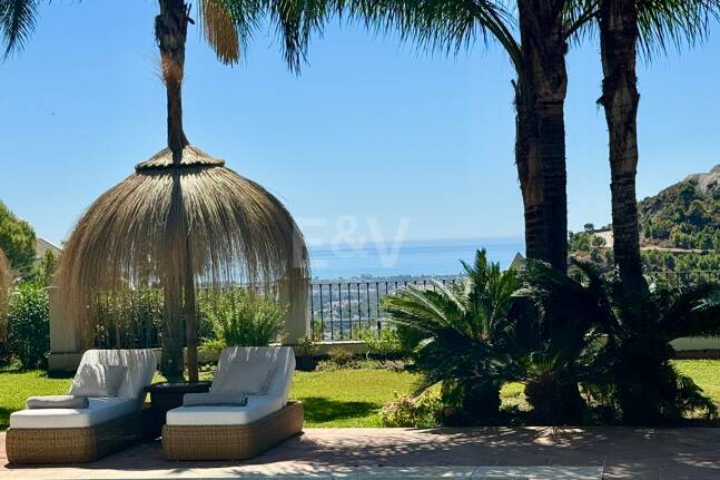 Eleganter andalusischer Rückzugsort mit zeitlosem Charme in El Madroñal