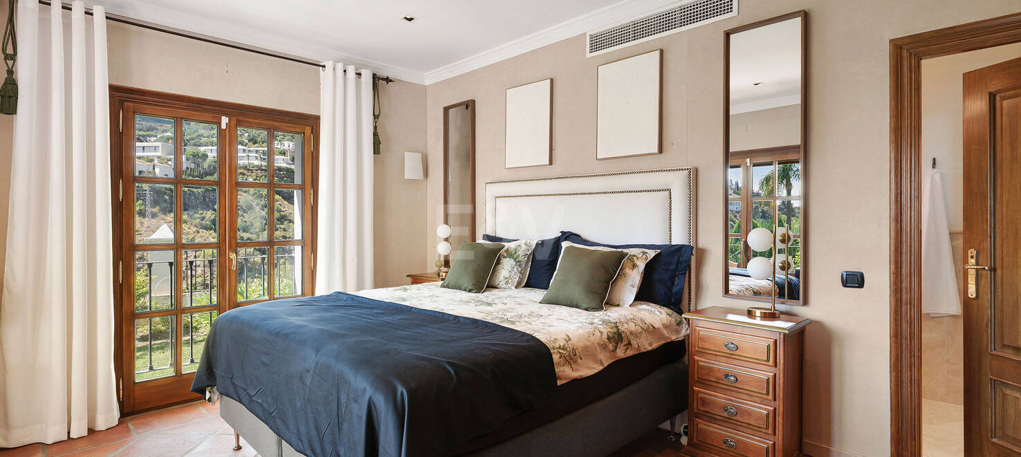 Eleganter andalusischer Rückzugsort mit zeitlosem Charme in El Madroñal