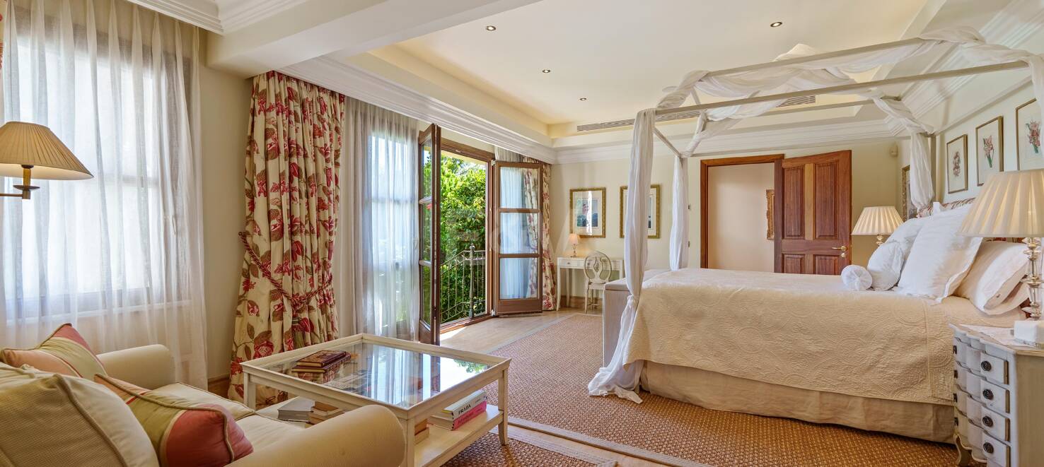 Andalusische Architektur trifft auf modernen Wohnkomfort in den Lomas del Marbella Club