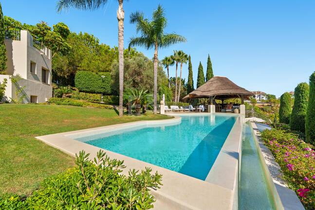 Andalusian Architecture Meets Contemporary Comfort in Lomas del Marbella Club