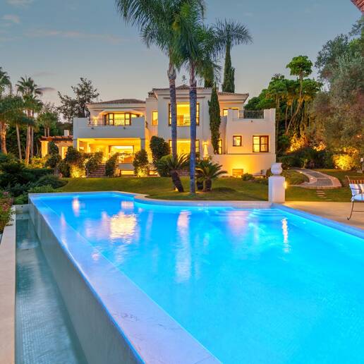 Andalusische Architektur trifft auf modernen Wohnkomfort in den Lomas del Marbella Club