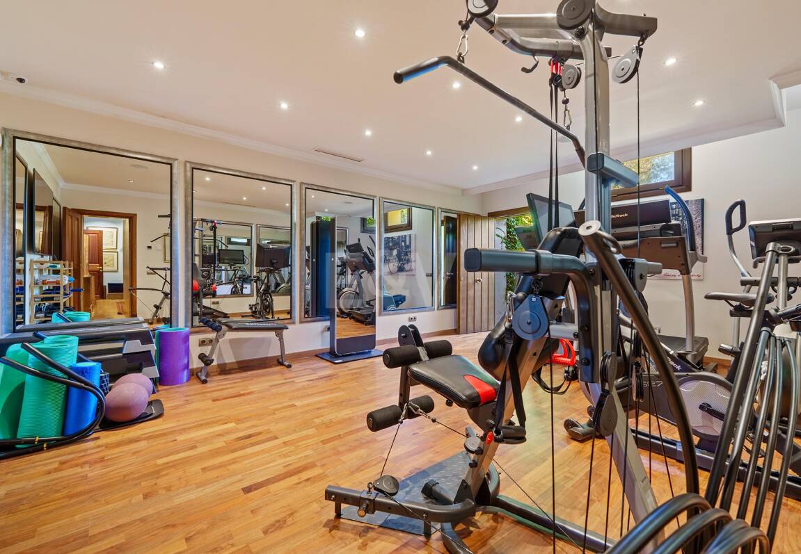 Andalusian Architecture Meets Contemporary Comfort in Lomas del Marbella Club