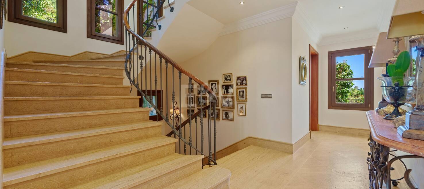 Andalusische Architektur trifft auf modernen Wohnkomfort in den Lomas del Marbella Club