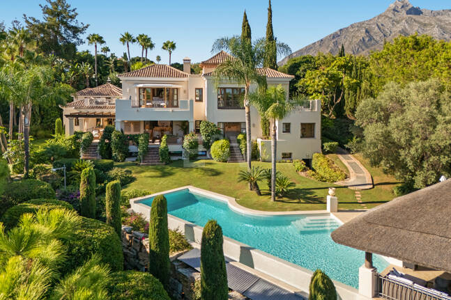 Andalusian Architecture Meets Contemporary Comfort in Lomas del Marbella Club