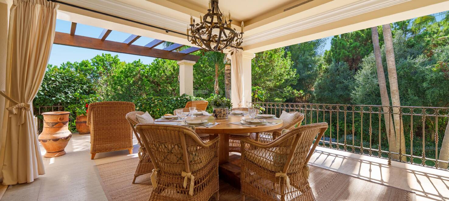 Andalusische Architektur trifft auf modernen Wohnkomfort in den Lomas del Marbella Club