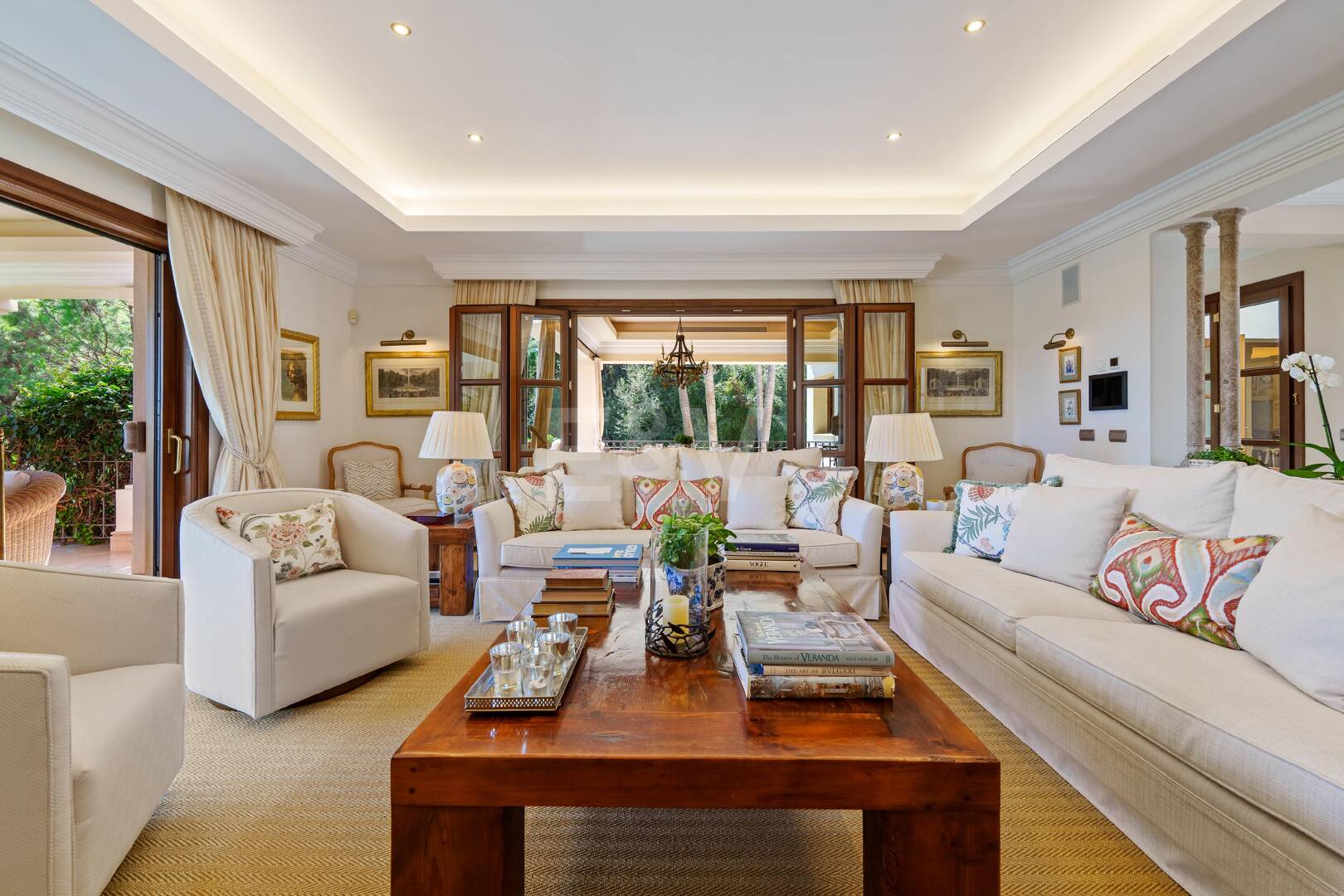 Andalusische Architektur trifft auf modernen Wohnkomfort in den Lomas del Marbella Club