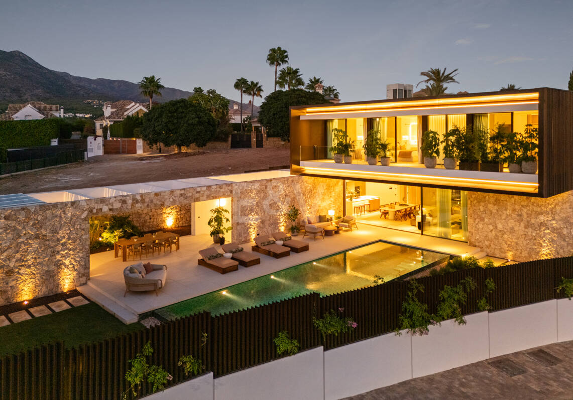 Luksusowa Villa Współczesna ze Spa i Sea- Zobacz tarasy w Lomas de Marbella Club