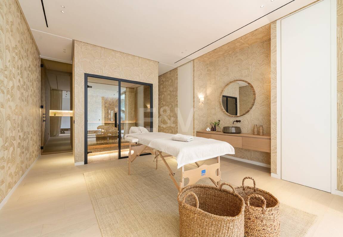 Luxury Contemporary Villa with Spa and Sea-View Terraces in Lomas de Marbella Club