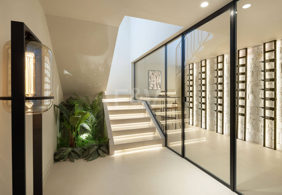 Frontline Golf Luxury with Panoramic Sea, Lake & Mountain Views in Los Arqueros