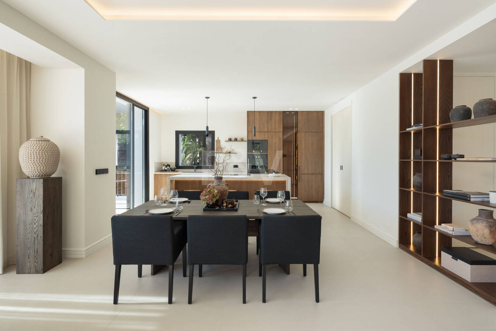 Frontline Golf Luxury with Panoramic Sea, Lake & Mountain Views in Los Arqueros