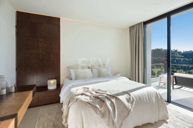 Frontline Golf Luxury with Panoramic Sea, Lake & Mountain Views in Los Arqueros