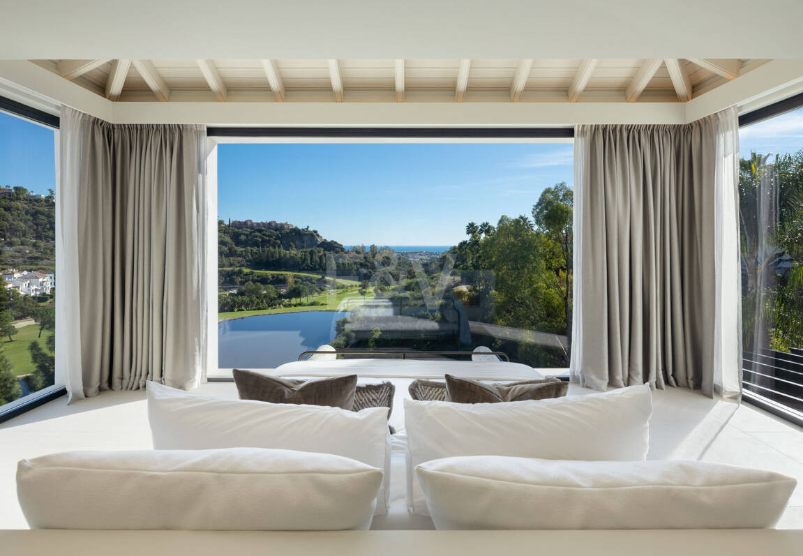 Frontline Golf Luxury with Panoramic Sea, Lake & Mountain Views in Los Arqueros