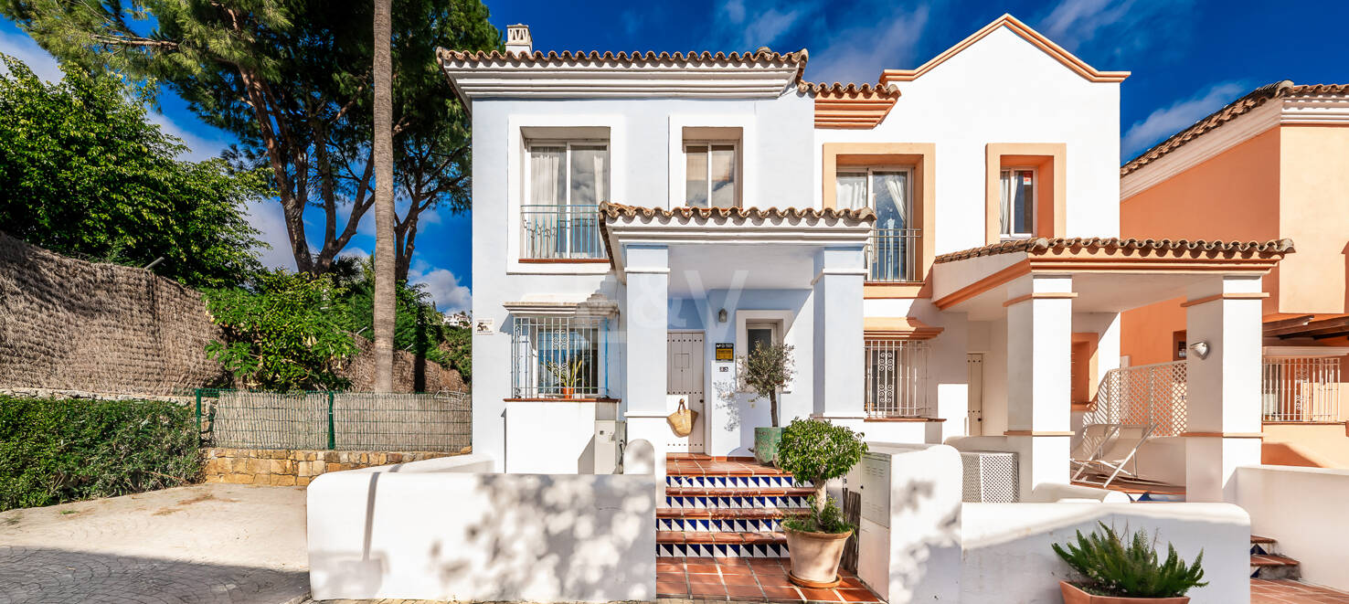 Radhus till salu i Nueva Andalucia, Marbella