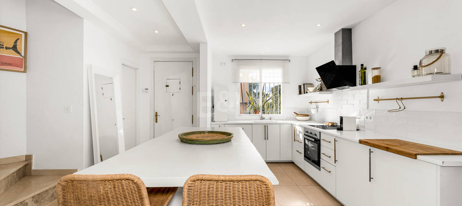 Radhus till salu i Nueva Andalucia, Marbella