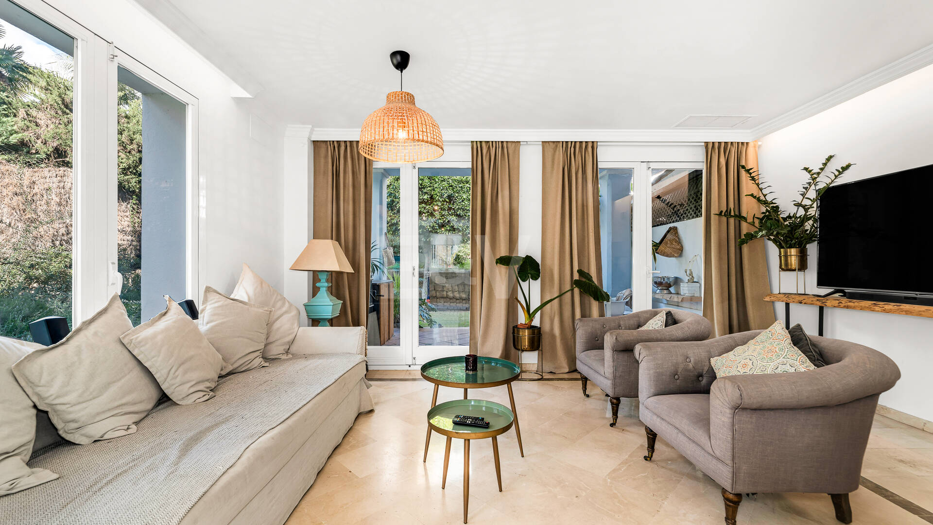 Corner Townhouse z ogrodem i Niezależnym apartamentem