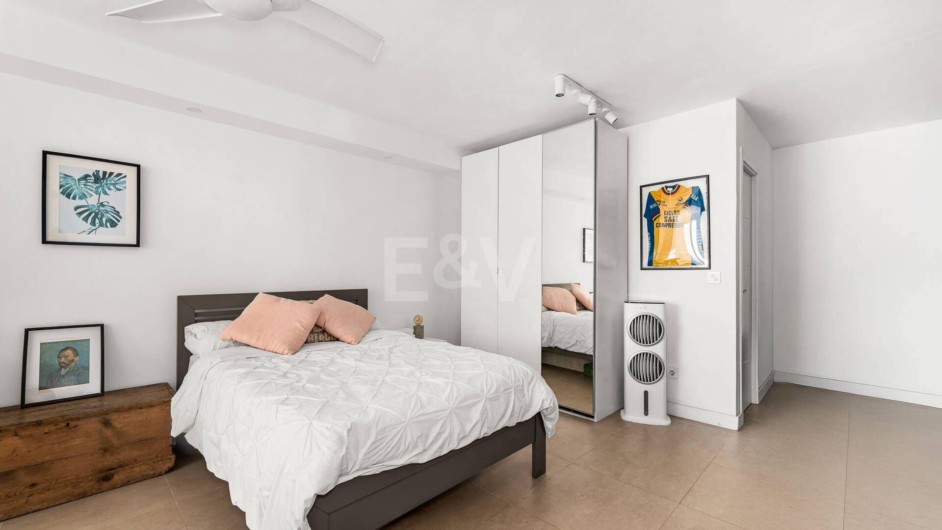 Corner Townhouse z ogrodem i Niezależnym apartamentem