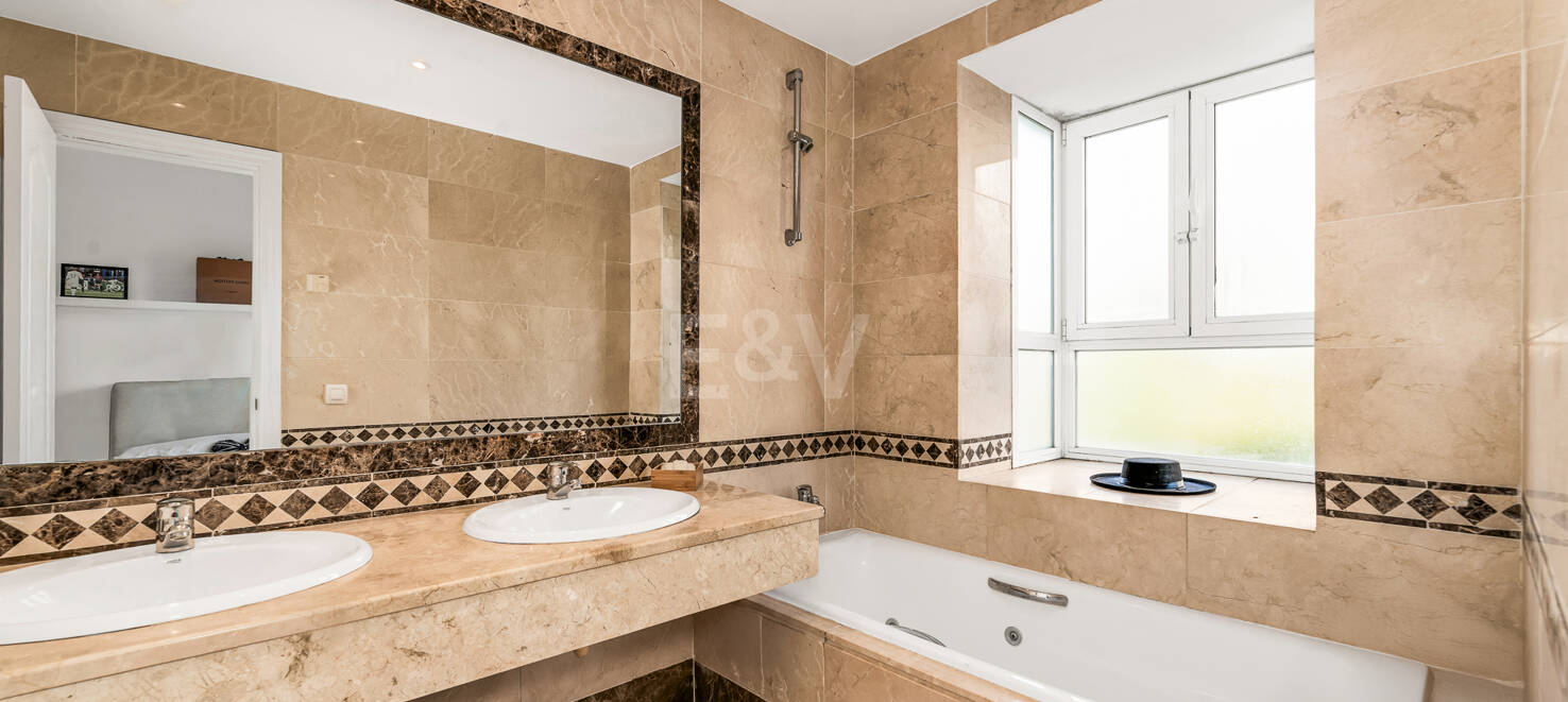 Radhus till salu i Nueva Andalucia, Marbella