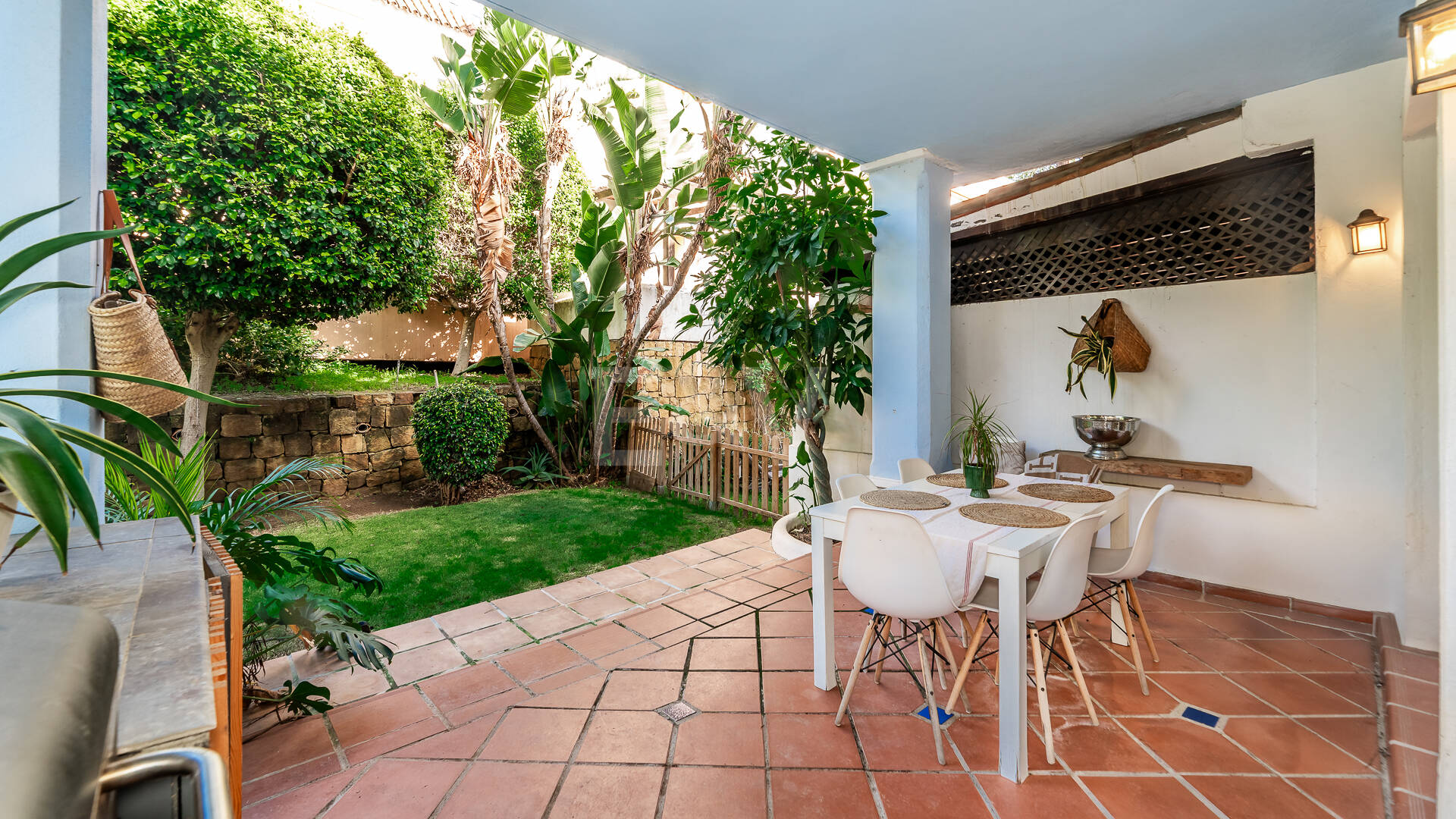 Corner Townhouse z ogrodem i Niezależnym apartamentem