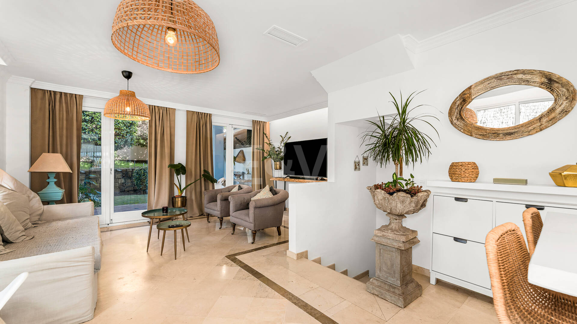 Corner Townhouse z ogrodem i Niezależnym apartamentem