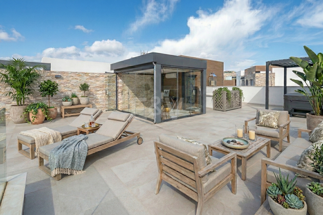 Modernes Penthouse mit Dachterrasse