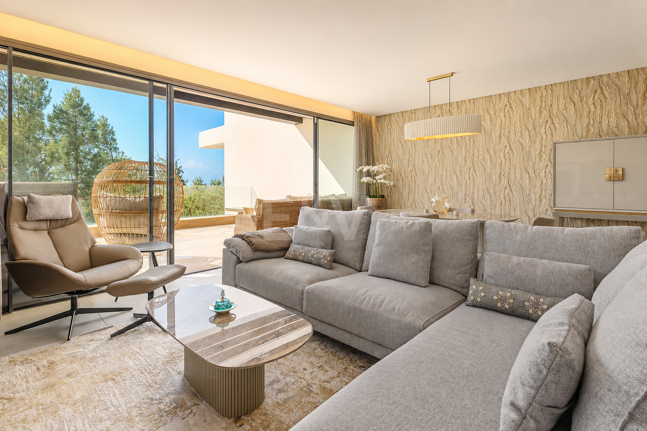 Modernes Penthouse mit Dachterrasse